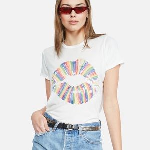 Lauren Moshi Marina Rainbow Lip Graphic Crewneck Short Sleeve Tee